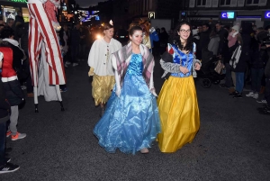 Tence : le monde merveilleux de Disney défile dans les rues
