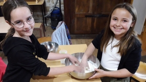 Bas-en-Basset : les élèves de Louise-Michel mettent les mains à la pâte