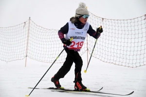 Les skieurs bravent le brouillard aux championnats de ski de fond aux Estables