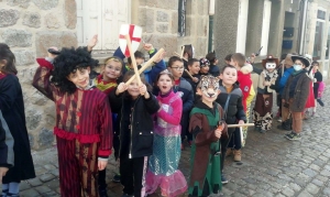 Saint-Didier-en-Velay : les écoliers de Françoise-Dolto costumés pour Carnaval