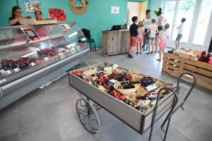 Fraises, framboises, myrtilles : un magasin ouvert tout l&#039;été à Saint-Jeures pour acheter ses petits fruits rouges