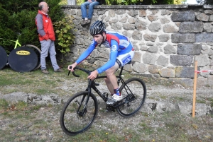 Cyclisme : Laurent Begard s&#039;impose haut la main sur le cyclo-cross du Mazet-Saint-Voy
