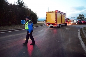 La Séauve-sur-Semène : plus de 500 litres de gasoil s&#039;échappent d&#039;un camion et se déversent sur la route