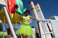 Araules : le défilé de chars de Recharinges haut en couleurs et en vidéo