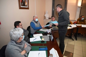 Bas-en-Basset : des élus déposent un recours contre deux délibérations municipales
