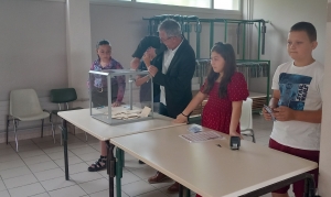 Sainte-Sigolène : les écoliers ont voté pour la prochaine affiche du Forum des associations
