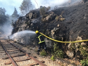 Un incendie entre Le Chambon-sur-Lignon et Tence le long de la voie ferrée