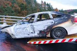 RN88 : une voiture prend feu sur le viaduc de Pont-Salomon