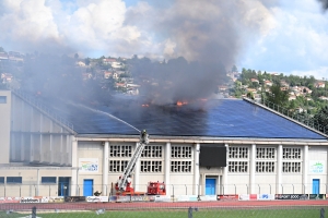 Un incendie se déclare sur la toiture du stade Massot au Puy-en-Velay