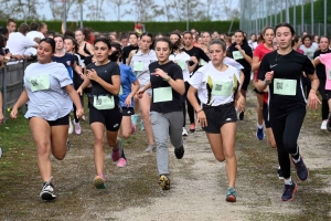 Yssingeaux : 550 collégiens au pas de course au complexe sportif
