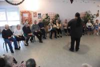 Yssingeaux : les résidents de la maison de retraite s&#039;initient aux percussions