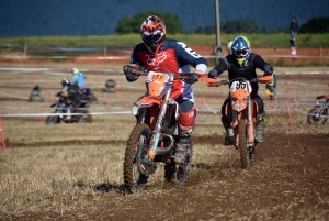 Course sur prairie de Saint-Maurice-de-Lignon : les motos Open (série 2)