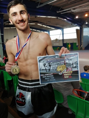 Aurec-sur-Loire : le boxeur Naim Tabi remporte le Panther Tour à Saint-Etienne