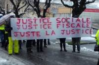 Gilets jaunes : l&#039;acte XII a visé &quot;les violences policières&quot; au Puy-en-Velay