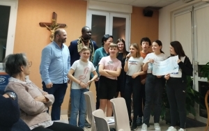 Sainte-Sigolène : la soupe solidaire reçoit l’aide des collégiens