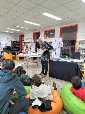 Monistrol-sur-Loire : rencontre avec une auteure et illustratrice au CDI du collège du Monteil