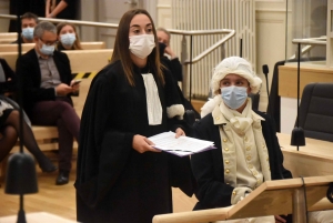 Quand des collégiens et lycéens comparent le droit français et anglais au tribunal du Puy