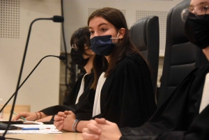 Quand des collégiens et lycéens comparent le droit français et anglais au tribunal du Puy