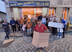 Saint-Pal-de-Chalencon : une pétition lancée pour sauver la Licencie IV du Bar des Sports