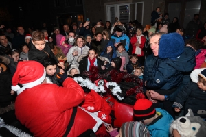 Les Estables : le Père Noël pris d&#039;assaut dans le village