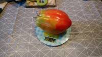 Une tomate de plus de 800 grammes