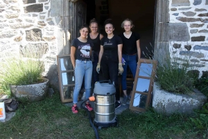 Saint-Julien-du-Pinet : dix jeunes prennent soin du petit patrimoine
