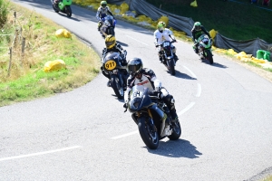 Les motos sont lancées sur la course de côte de Marlhes