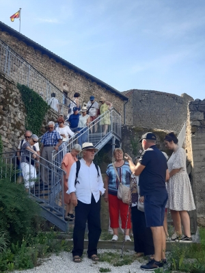 Saint-Pal-de-Chalencon : la deuxième « visite-apéro » a séduit une trentaine de personnes