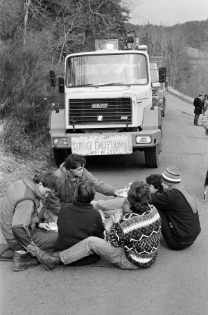 Sur la route D27 à Solignac en 1989. Crédit SOS Loire Vivante