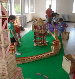 Montfaucon-en-Velay : les écoliers jouent les architectes avec Kapla