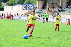 Sainte-Sigolène : du jeu au pied et des jeux pour les jeunes footballeurs au tournoi Dowlex