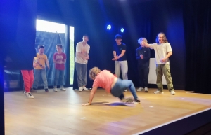 La Séauve-sur-Semène : les écoliers travaillent la danse urbaine