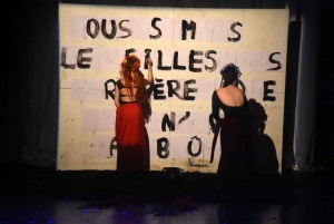 La Cie Pluméa creuse le sillon féministe avec &quot;Sœurcières&quot; au théâtre d&#039;Yssingeaux