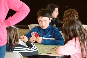 Trois écoles engagées dans un tournoi de bridge à Yssingeaux durant le temps scolaire