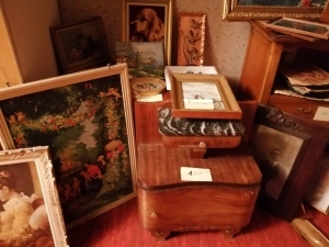 Saint-Just-Malmont : mobilier, vaisselle et bibelots à vendre à la maison Ronat