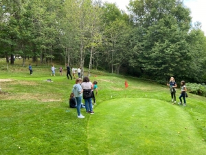 Tence : la rentrée des collégiens de 6e de Saint-Martin se joue au putting-golf