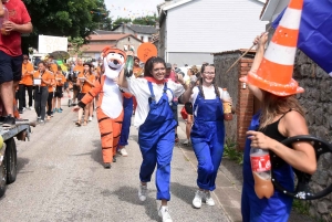 Saint-Romain-Lachalm : un défilé des classes en 0 plein de vie (photos + vidéo)