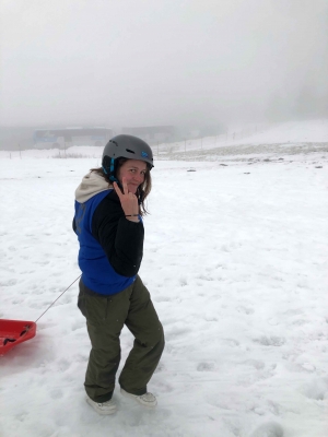 Yssingeaux : des chutes et des fous rires sur la neige pour 4 lycéennes d&#039;Eugénie-Joubert