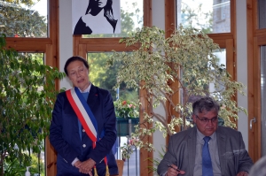 Jean-Michel Eyraud endosse l&#039;écharpe de maire du Chambon-sur-Lignon