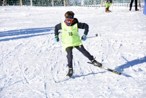 Aux Estables, collégiens et lycéens sur la neige pour les titres UNSS de ski de fond