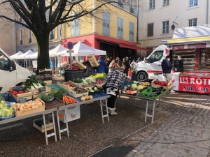 Le Puy-en-Velay : une animation samedi matin sur le marché de la place Cadelade