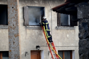 Solignac-sur-Loire : un feu prend dans un atelier, une maison fortement endommagée, un bâtiment agricole préservé