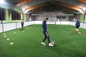 Un terrain de soccer indoor créé... à Riotord