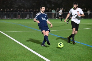 Foot, CHL : Velay FC passe par un trou de souris à Haut-Lignon