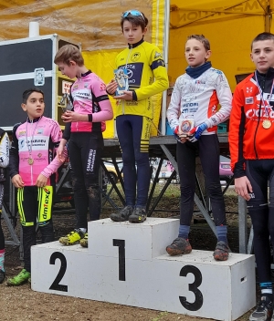 Cyclo-cross : Antoine Bonnaud s&#039;impose en Isère sur un cyclo-cross