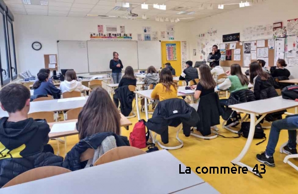 Une médiation auprès des scolaires par Isabelle Desmero Crédit Agglo Le Puy||