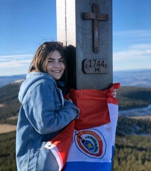 Gabriela au sommet du Mont Mézenc (avant le confinement)