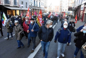 Puy-en-Velay : les manifestants maintiennent la pression contre la loi &quot;Sécurité globale&quot;