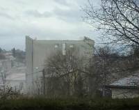 Craponne-sur-Arzon : un ancien immeuble de l&#039;OPAC en cours de démolition