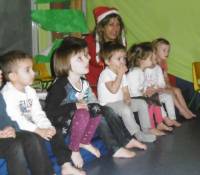 Monistrol-sur-Loire : les professionnelles de la crèche Les Marmousets en scène pour le spectacle de Noël
